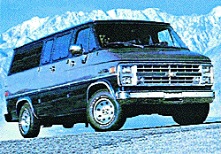 Trident Miniatures HO 90041W Chevrolet Vans, Sportvan (white)