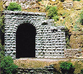 Chooch 9940 O Single-Track Cut Stone Tunnel Portal