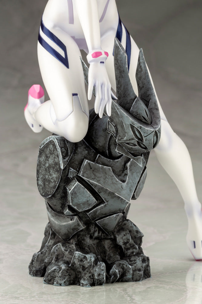 KOTOBUKIYA PP981 Mari Makinami Illustrious White Plugsuit ver. 1:6