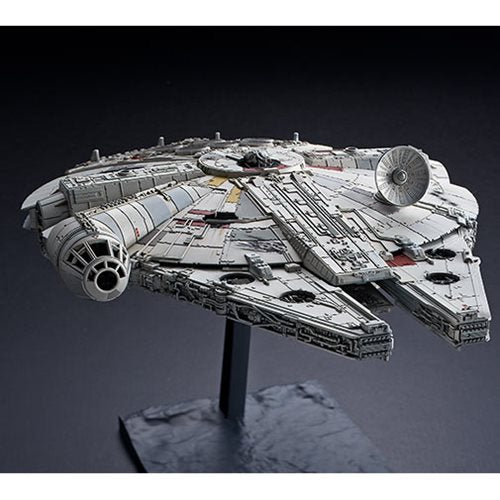 Bandai 2482314 Star Wars: The Rise of Skywalker Millennium Falcon 1:144 Scale Model Kit