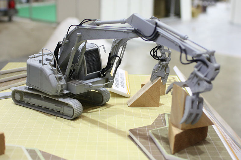 Hasegawa Models 54004 Hitachi Construction Machinery dual arm specification machine Astaco NEO 1:35 SCALE MODEL KIT