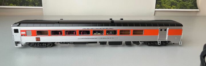 Rapido 134015 HO Scale New Haven County Car - NH McGinnis w/o Skirts