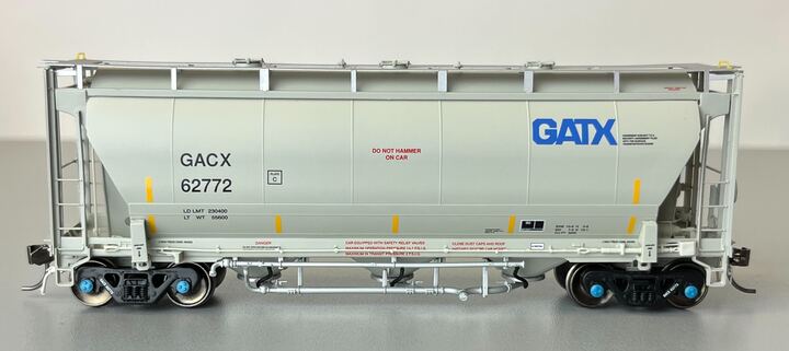 Atlas 20006840 HO Trinity 3230 Covered Hopper General American (GACX) 62772 (Grey/Black/Blue)