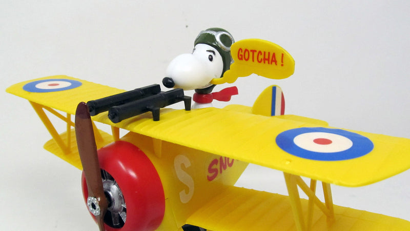 Atlantis Models M6779 Snoopy and his Sopwith Camel with Motor SNAP