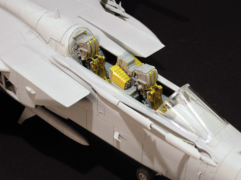 Italeri 2517 - SCALE 1 : 32 Tornado ECR