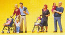 Preiser HO 10494 Parents with Children (8)