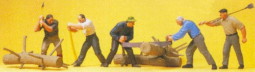 Preiser HO 10495 Lumberjacks with Logs and Tools (5)