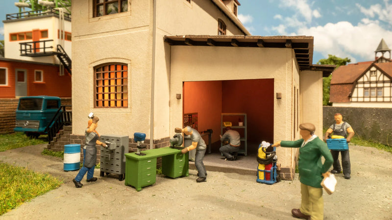 Noch Gmbh & Co 16246 Workshop Figure Set -- 6 Figures, 2 Workbenches, Toolboxes, Shelf, HO