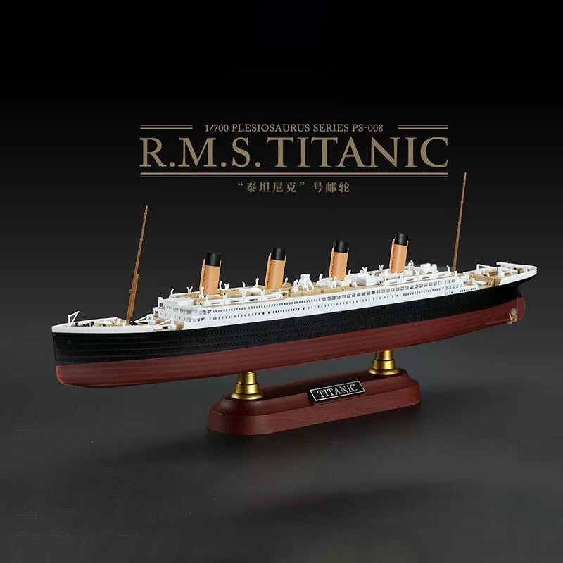 Meng-Model PS-008 RMS Titanic 1:700