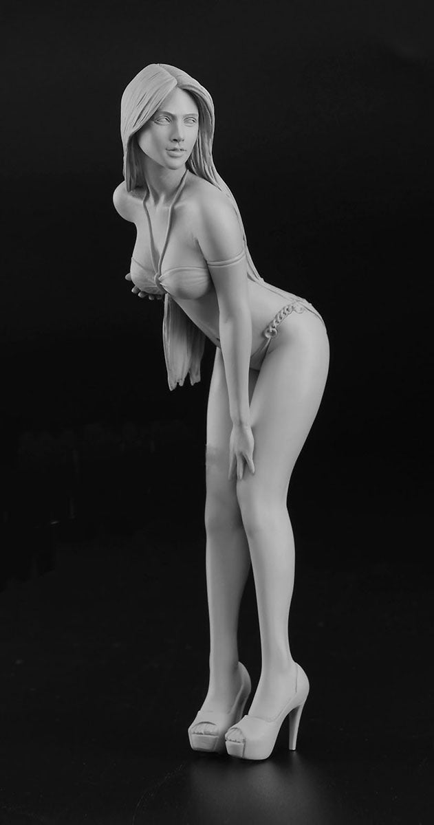 Hasegawa Models 52300 12 Real Figure Collection No.10 “Blonde Girl Vol.5” 1:12 SCALE MODEL KIT