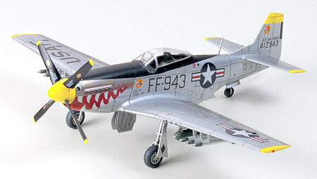 Tamiya 60754 F-51 Mustang Korean War 1:72