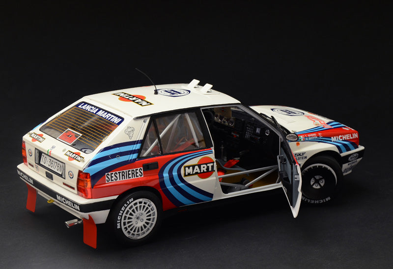 Italeri 4709 - SCALE 1 : 12 Lancia Delta HF integrale 16v