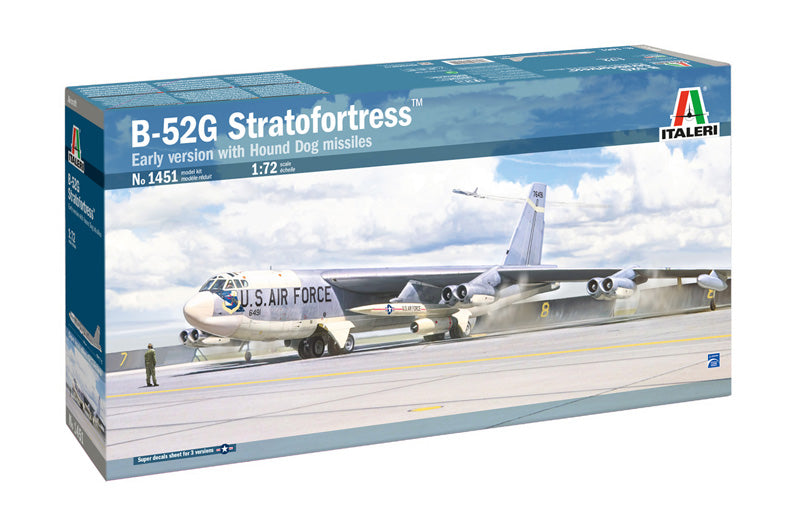 Italeri 1451 - SCALE 1 : 72 B-52G Stratofortress Early version with Hound Dog Missiles