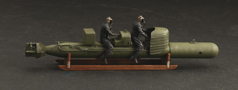 Italeri 5621 S.L.C. MAIALE with crew 1:35