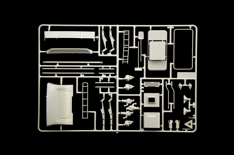 Italeri 3957 Volvo F12 Intercooler Low Roof with accessories 1:24