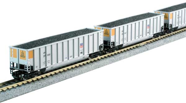 Kato 1064631 N BethGon Coalporter 8-Pack - Ready to Run -- Union Pacific (silver, yellow, Small Shield)