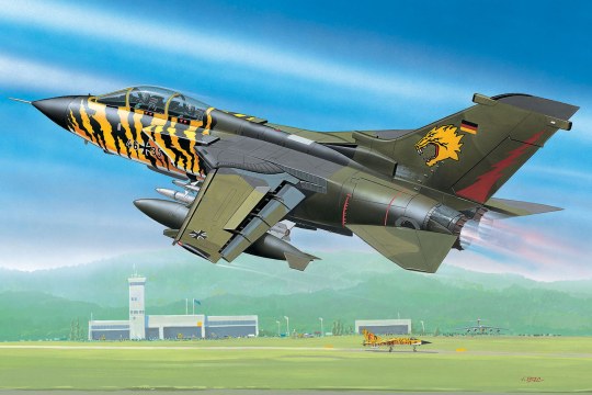Revell 04048 Tornado ECR 1:144
