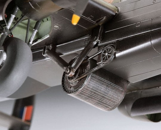 Revell 04295 Avro Lancaster Dambusters 1:72