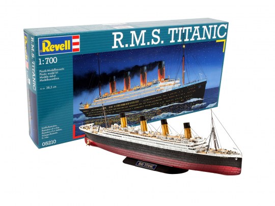 Revell Monogram Germany 05210 R.M.S. TITANIC 1:700