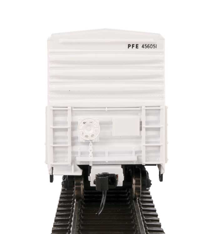 WalthersMainline 910-3960 57' Mechanical Reefer - Ready to Run -- Pacific Fruit Express(TM)