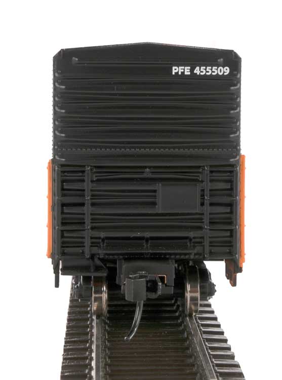WalthersMainline 910-3963 57' Mechanical Reefer - Ready to Run -- Pacific Fruit Express(TM)