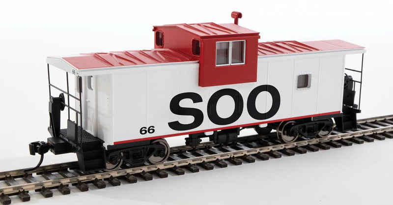 WalthersMainline 910-8720 International Extended Wide-Vision Caboose - Ready to Run -- Soo Line