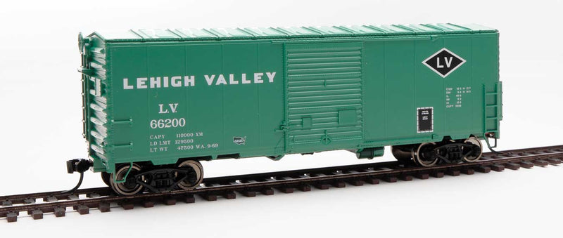 WalthersMainline 910-45011 40' ACF Modernized Welded Boxcar w/8' Youngstown Door - Ready to Run -- Lehigh Valley