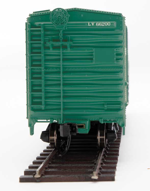 WalthersMainline 910-45011 40' ACF Modernized Welded Boxcar w/8' Youngstown Door - Ready to Run -- Lehigh Valley