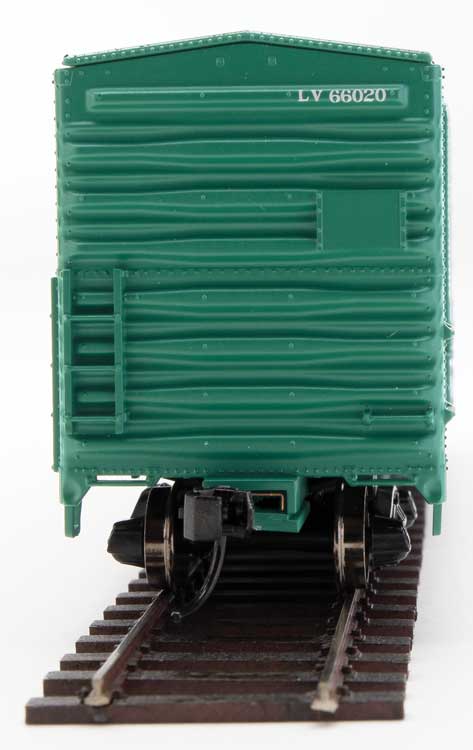 WalthersMainline 910-45012 40' ACF Modernized Welded Boxcar w/8' Youngstown Door - Ready to Run -- Lehigh Valley