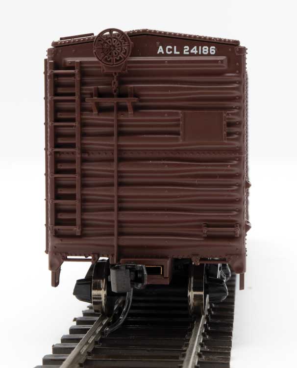 WalthersMainline 910-45027 40' ACF Modernized Welded Boxcar w/8' Youngstown Door - Ready to Run -- Atlantic Coast Line