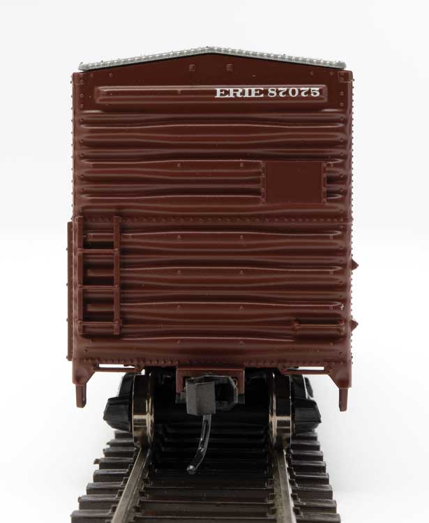 WalthersMainline 910-45037 40' ACF Modernized Welded Boxcar w/8' Youngstown Door - Ready to Run -- Erie
