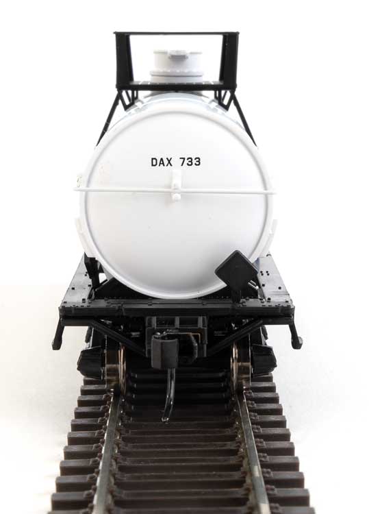 WalthersMainline 910-48004 36' Chemical Tank Car - Ready to Run -- Diamond Shamrock DAX