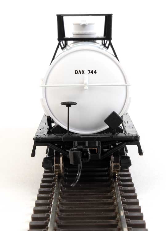 WalthersMainline 910-48006 36' Chemical Tank Car - Ready to Run -- Diamond Shamrock DAX