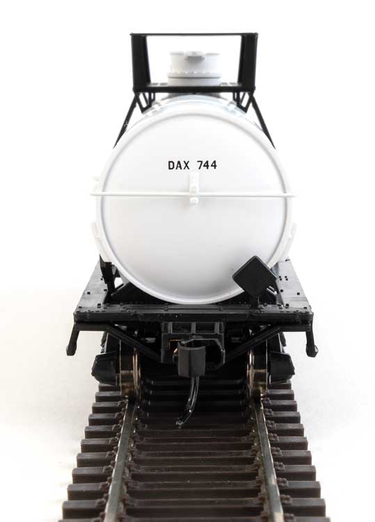 WalthersMainline 910-48006 36' Chemical Tank Car - Ready to Run -- Diamond Shamrock DAX