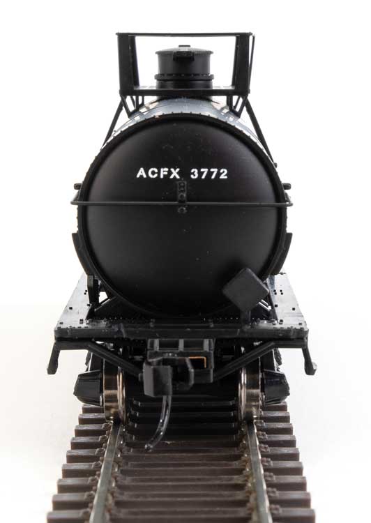 WalthersMainline 910-48015 36' Chemical Tank Car - Ready to Run -- Olin Chemical ACFX