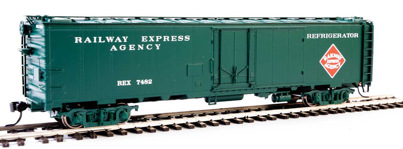 Walthers 920-17315 50' REA Riveted Steel Express Reefer -- Railway Express Agency