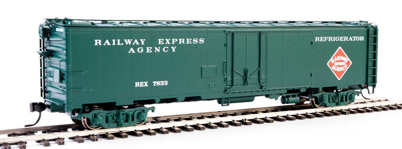 Walthers 920-17318 50' REA Riveted Steel Express Reefer -- Railway Express Agency