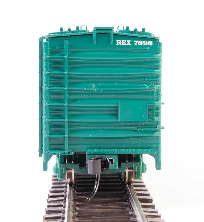 Walthers 920-17326 50' REA Riveted Steel Express Reefer -- Railway Express Agency