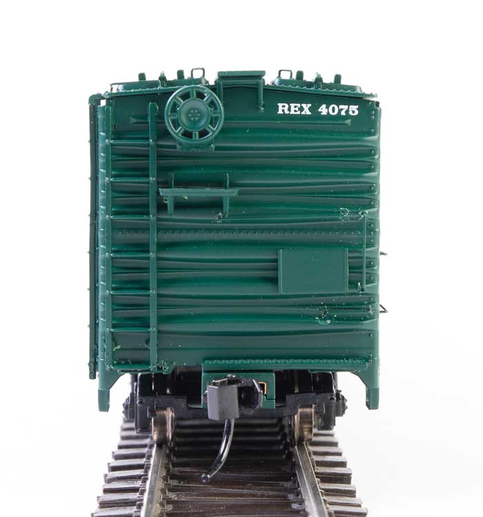 Walthers 920-17329 50' REA Riveted Steel Express Reefer -- Santa Fe