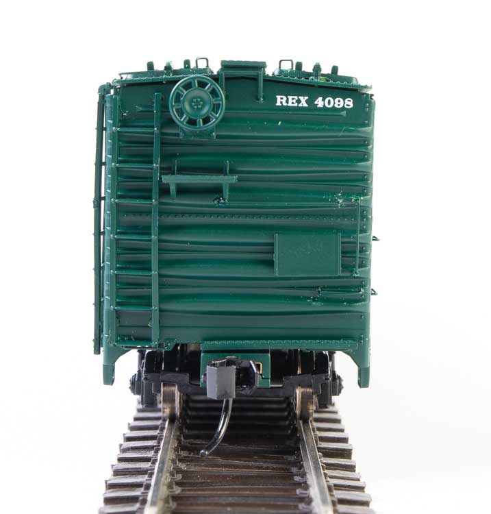 Walthers 920-17330 50' REA Riveted Steel Express Reefer -- Santa Fe