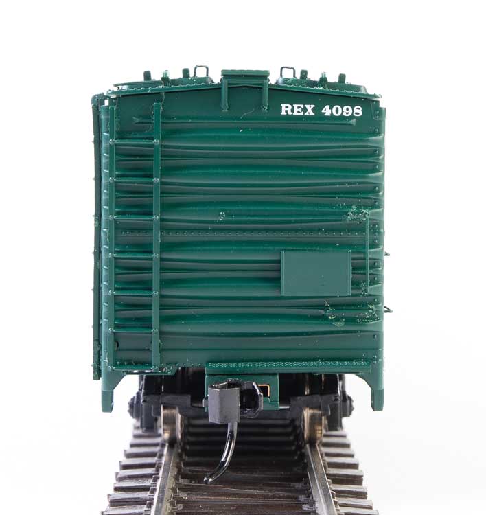 Walthers 920-17330 50' REA Riveted Steel Express Reefer -- Santa Fe