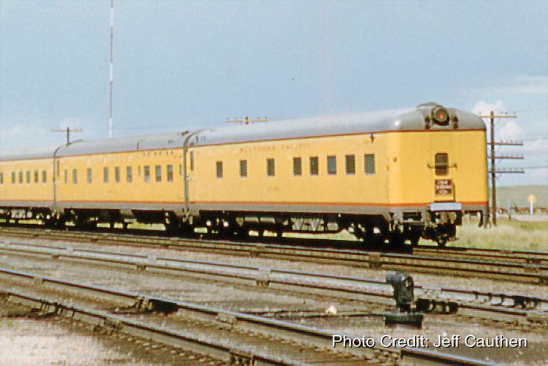 WalthersProto 920-18921 85' Pullman-Standard 10-6 Sleeper with Blunt End -- Southern Pacific(TM)