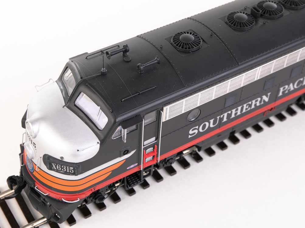 WalthersProto 920-40937 EMD F7A-B Set - LokSound 5 Sound & DCC -- Sout