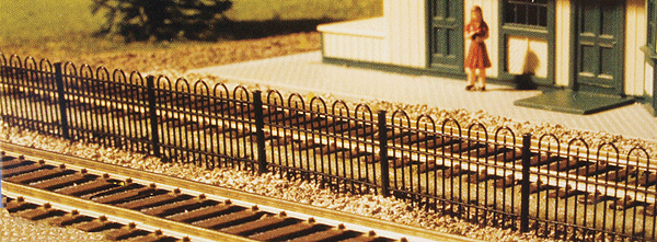 Atlas Model Railroad Co. 150-2850 	Hairpin Style Fence -- Kit - Approximate Length: 15-1/2" 39.4cm, N scale