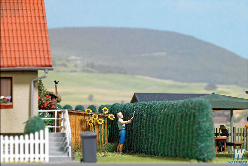 Busch Gmbh & Co Kg 189-1270 Trees of Life Shrubs - Assembled -- 3 Rows of 5 & 12 Freestanding Shrubs, HO