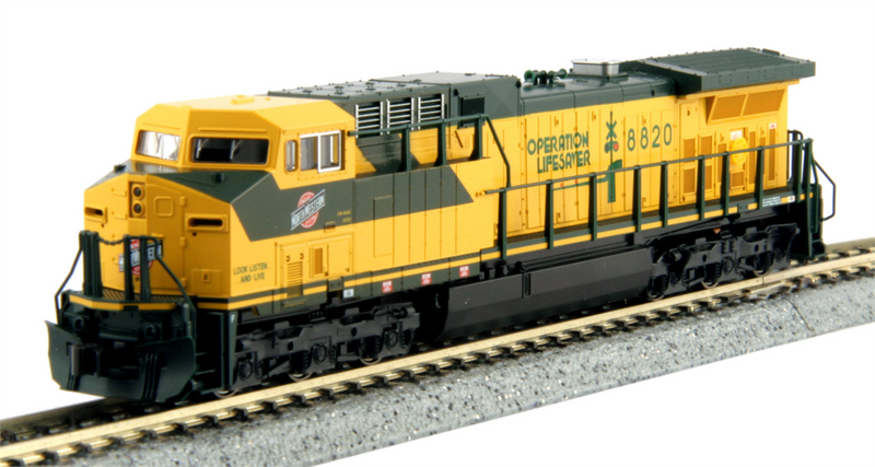 Kato USA 1767036 GE AC4400CW Chicago & North Western Low NB, Beveled Cab