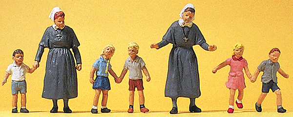 Preiser Kg 10533 Protestant Sisters -- With Children, HO Scale
