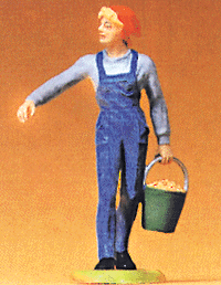 Preiser Kg 47102 Country Folk -- Farmer's Wife In Overalls, Carrying Feed Pail, 1:25 Scale