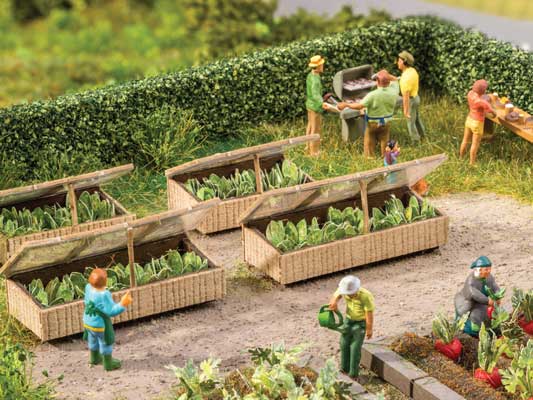 Noch Gmbh 14025 Covered Raised Garden Beds with Lettuce - Deco Minis, HO