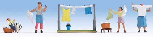 Noch Gmbh 15595 Laundry Day -- 4 figures, Clothesline, Hampers, HO